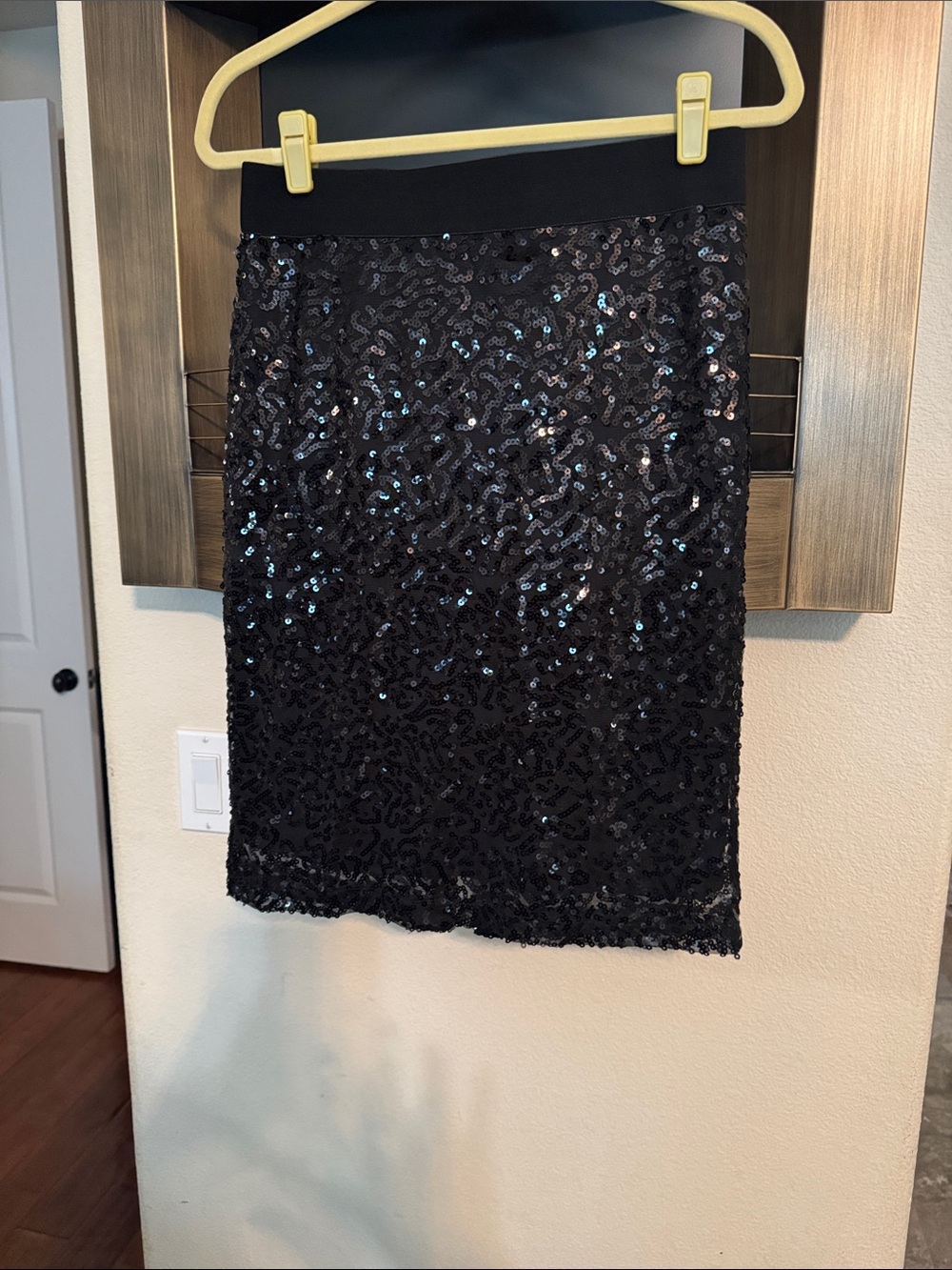 IMAN Black Sequin Pencil Skirt